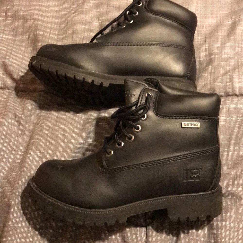 Rugged Outdoors Women’s Size 6 1/2 Wide